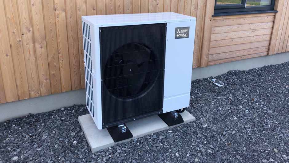 Mitsubishi Ecodan air source heat pump Mitsubishi Ecodan air source heat pump