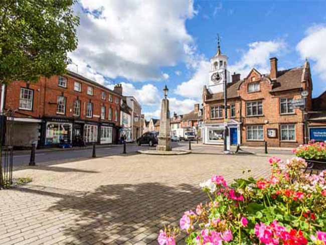 Ampthill high street square and memorial Ampthill high street square and memorial